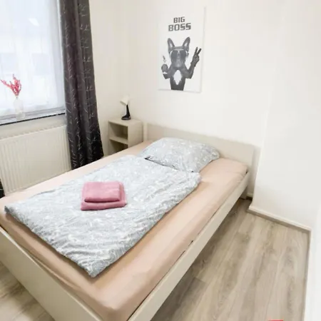 Apartman Schoene Monteurwohnung In Bremen-groepelingen Bréma